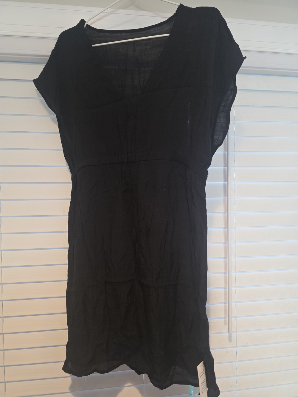 Cupshe Black V-Neck Short Sleeve Dress